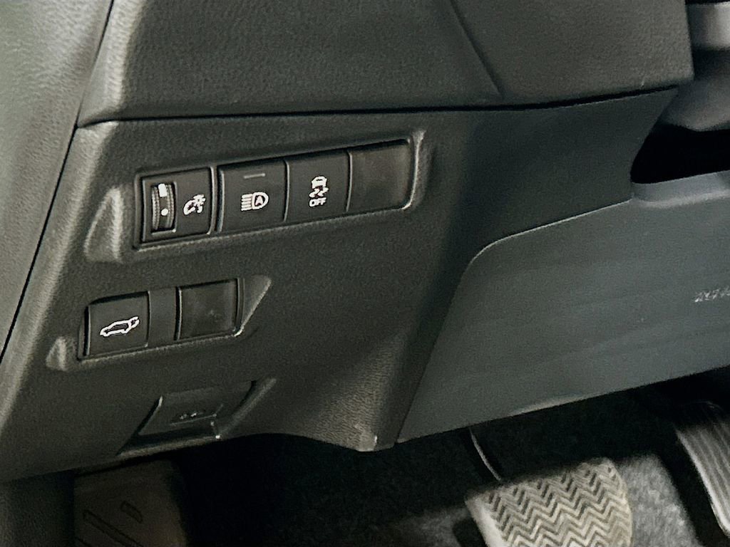 New 2026 Toyota Corolla Cross XLE AWD/4WD image 8