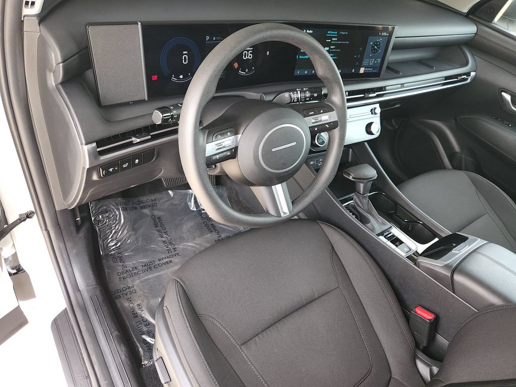 Used 2026 Hyundai Tucson SEL FWD image 12