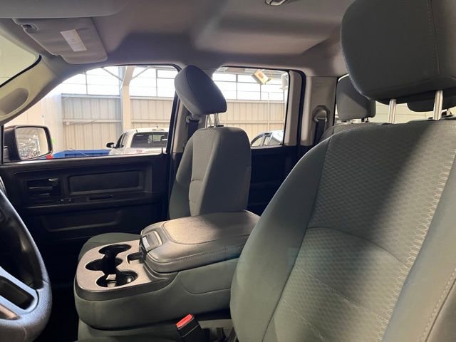 Used 2015 RAM 1500 Express RWD image 23