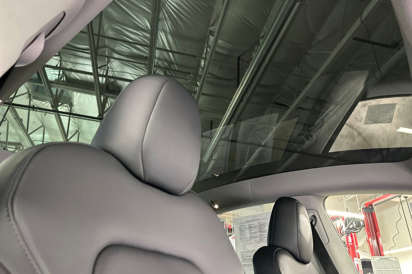 Used 2024 Tesla Model Y Performance AWD/4WD image 17