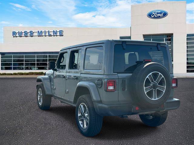 Used 2023 Jeep Wrangler Unlimited Sahara AWD/4WD image 5