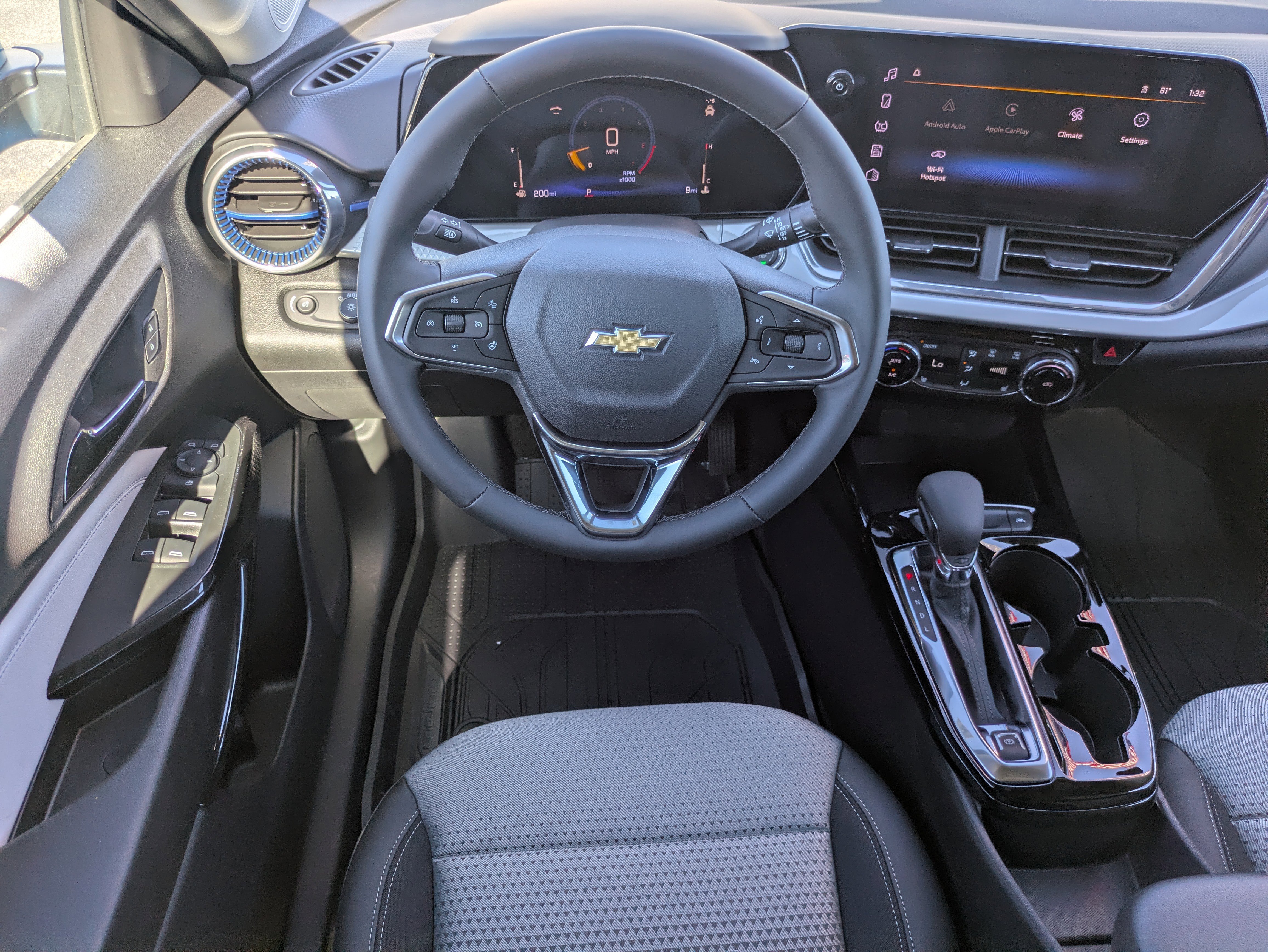 New 2026 Chevrolet Trax LT w/ Driver Confidence Package image 4