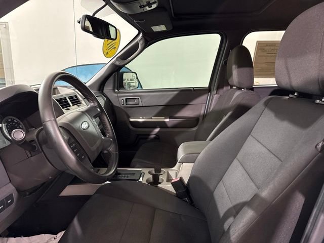 Used 2011 Ford Escape XLT w/ 201A Rapid Spec Order Code FWD image 18