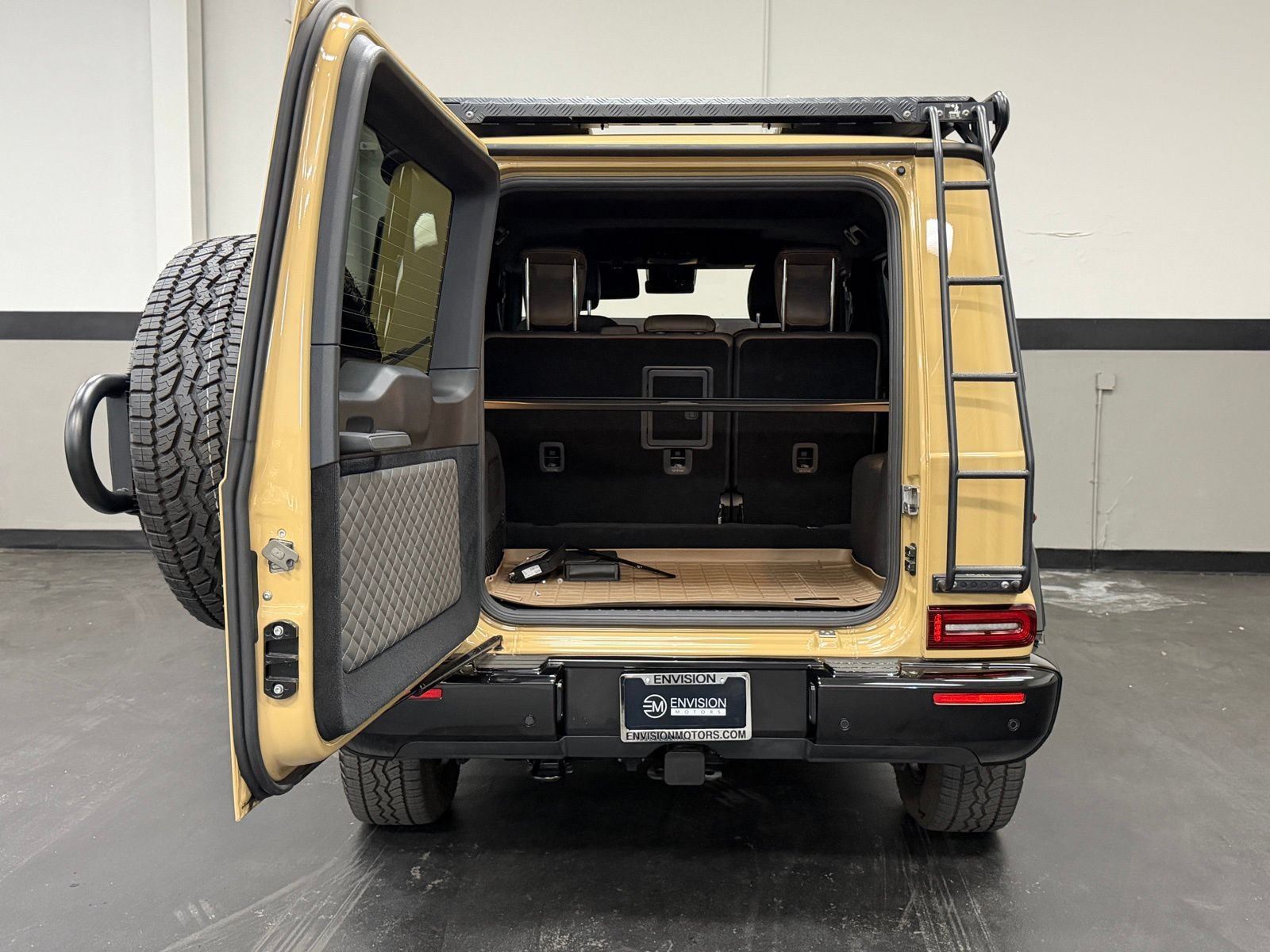 Used 2022 Mercedes-Benz G 550 image 14