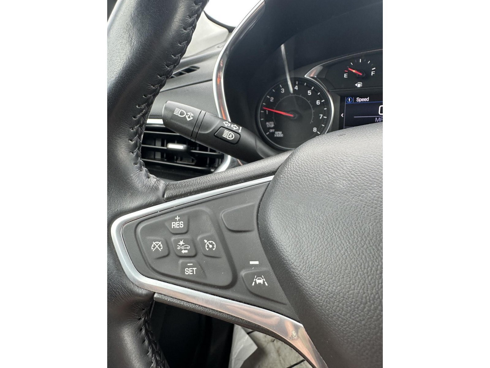 Used 2022 Chevrolet Equinox LT AWD/4WD image 44