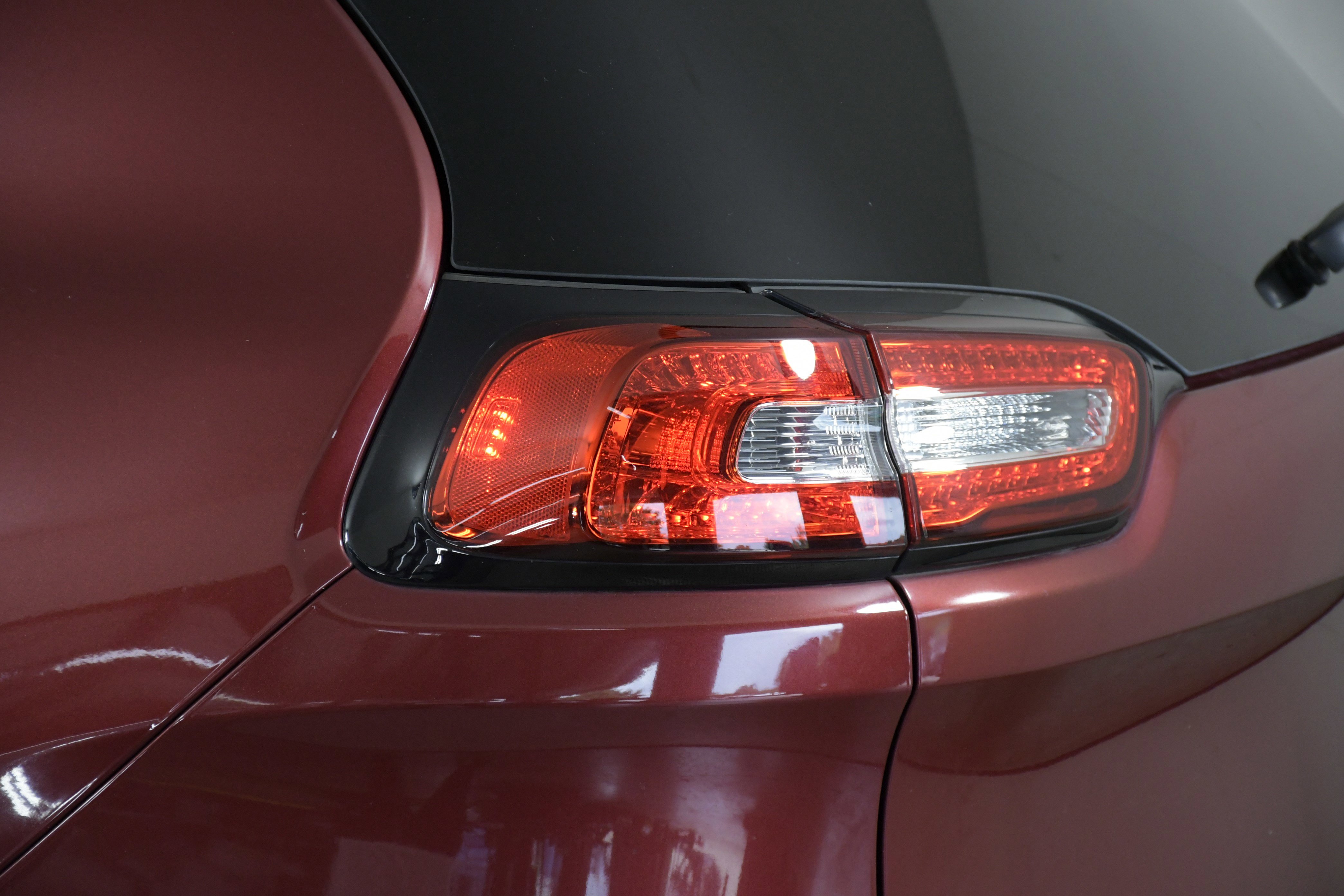 Used 2016 Jeep Cherokee Trailhawk w/ Comfort/Convenience Group image 35