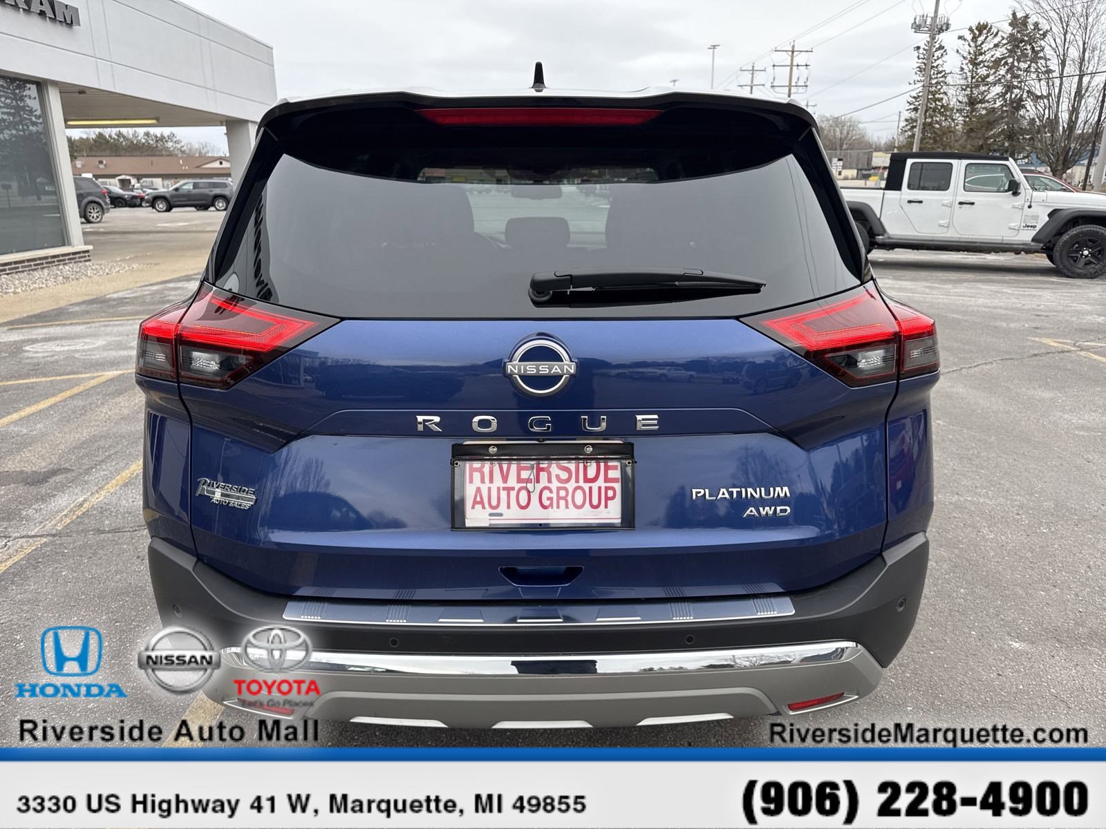 Used 2023 Nissan Rogue Platinum image 8