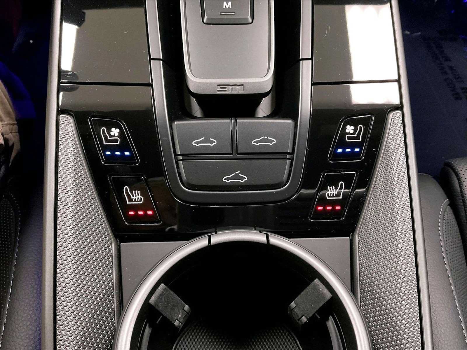 Certified 2024 Porsche 911 Carrera RWD image 37