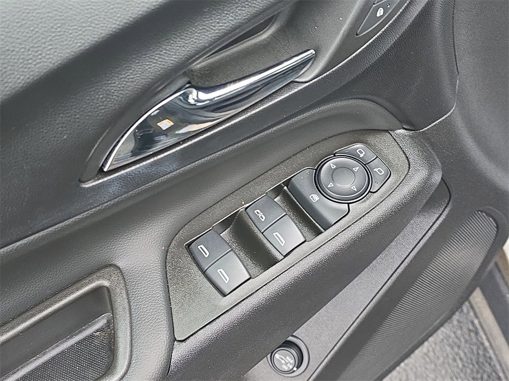 Used 2023 Chevrolet Equinox LT image 17