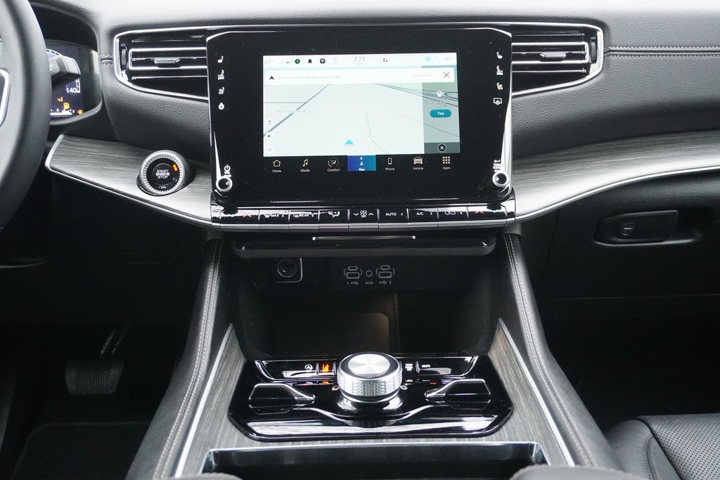 Used 2024 Jeep Wagoneer Series III image 32