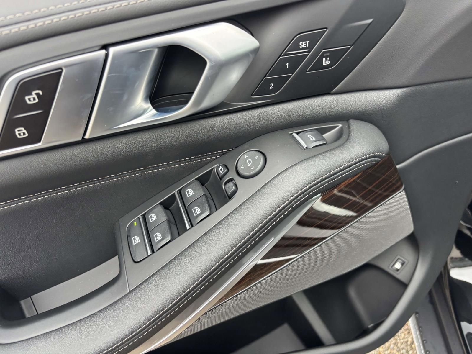 New 2026 BMW X5 xDrive50e w/ Climate Comfort Package image 13