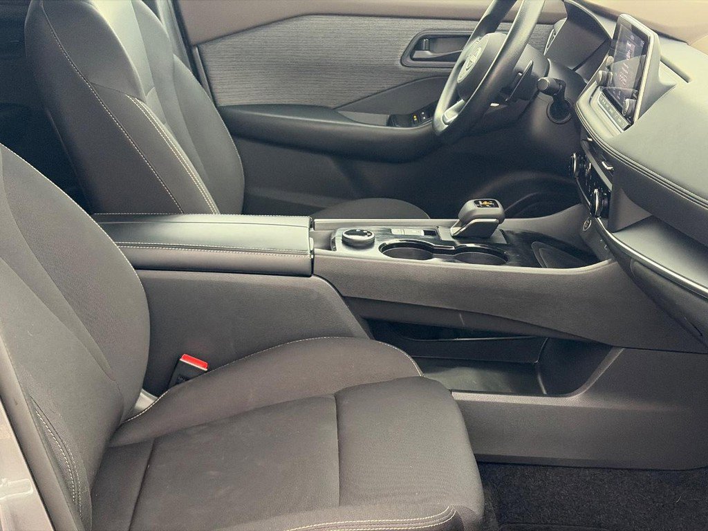Used 2023 Nissan Rogue S AWD/4WD image 17