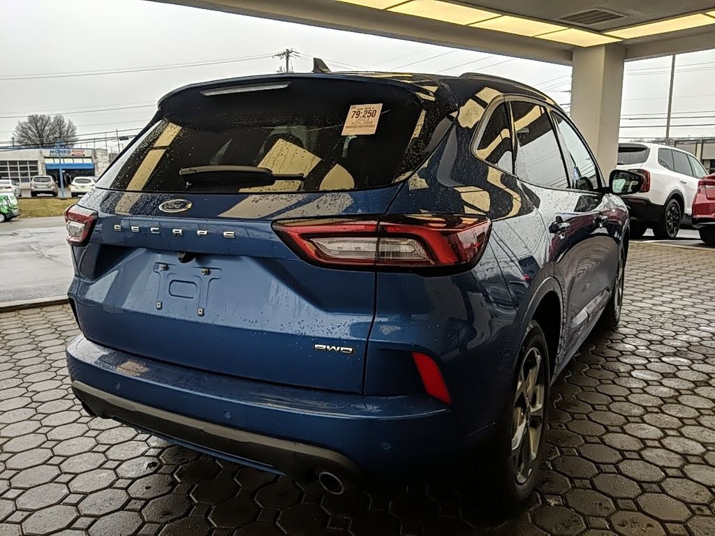 Used 2023 Ford Escape ST-Line w/ Tech Pack #1 image 5