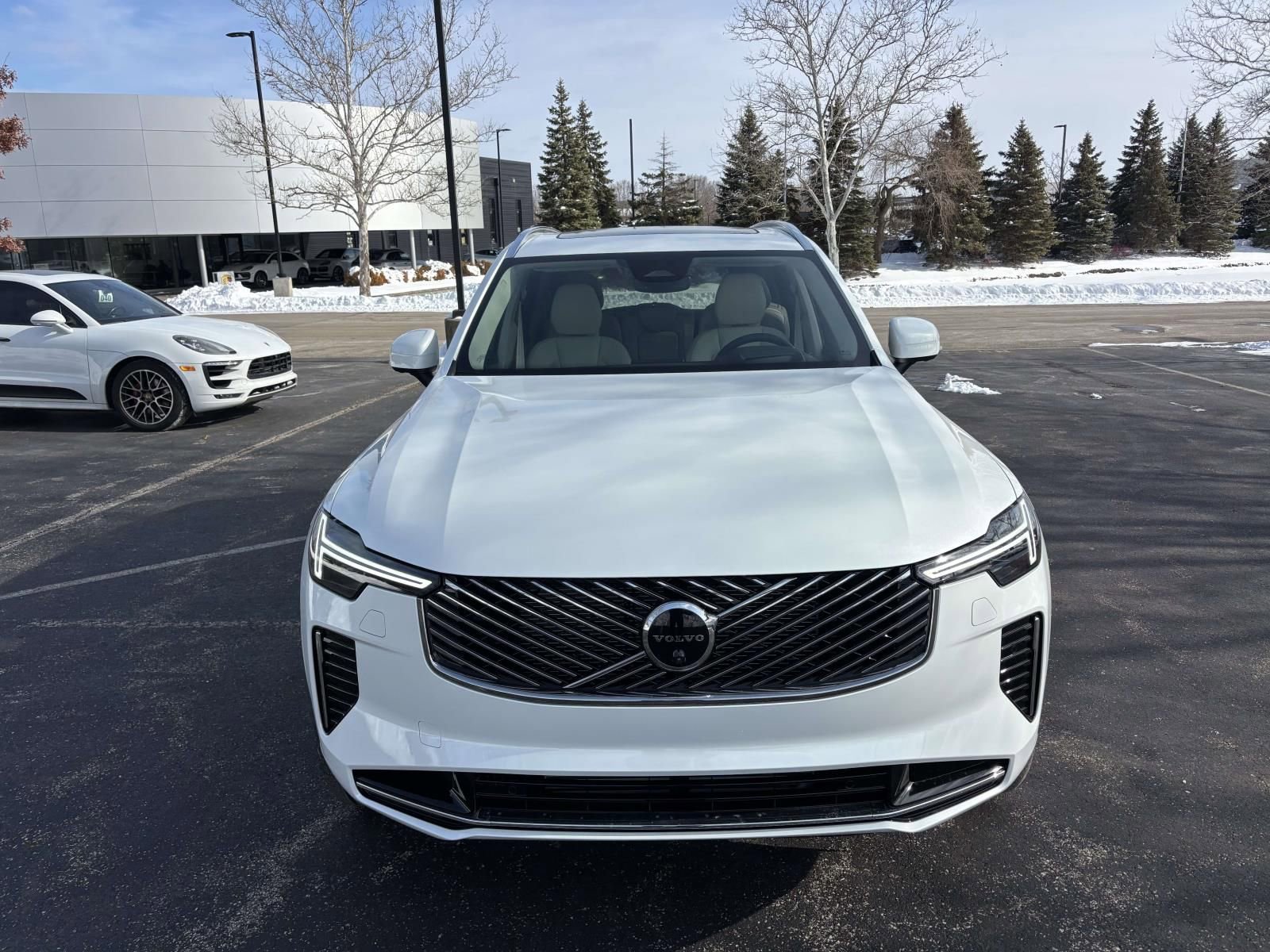 New 2026 Volvo XC90 T8 Ultra w/ Protection Package Premier AWD/4WD image 2