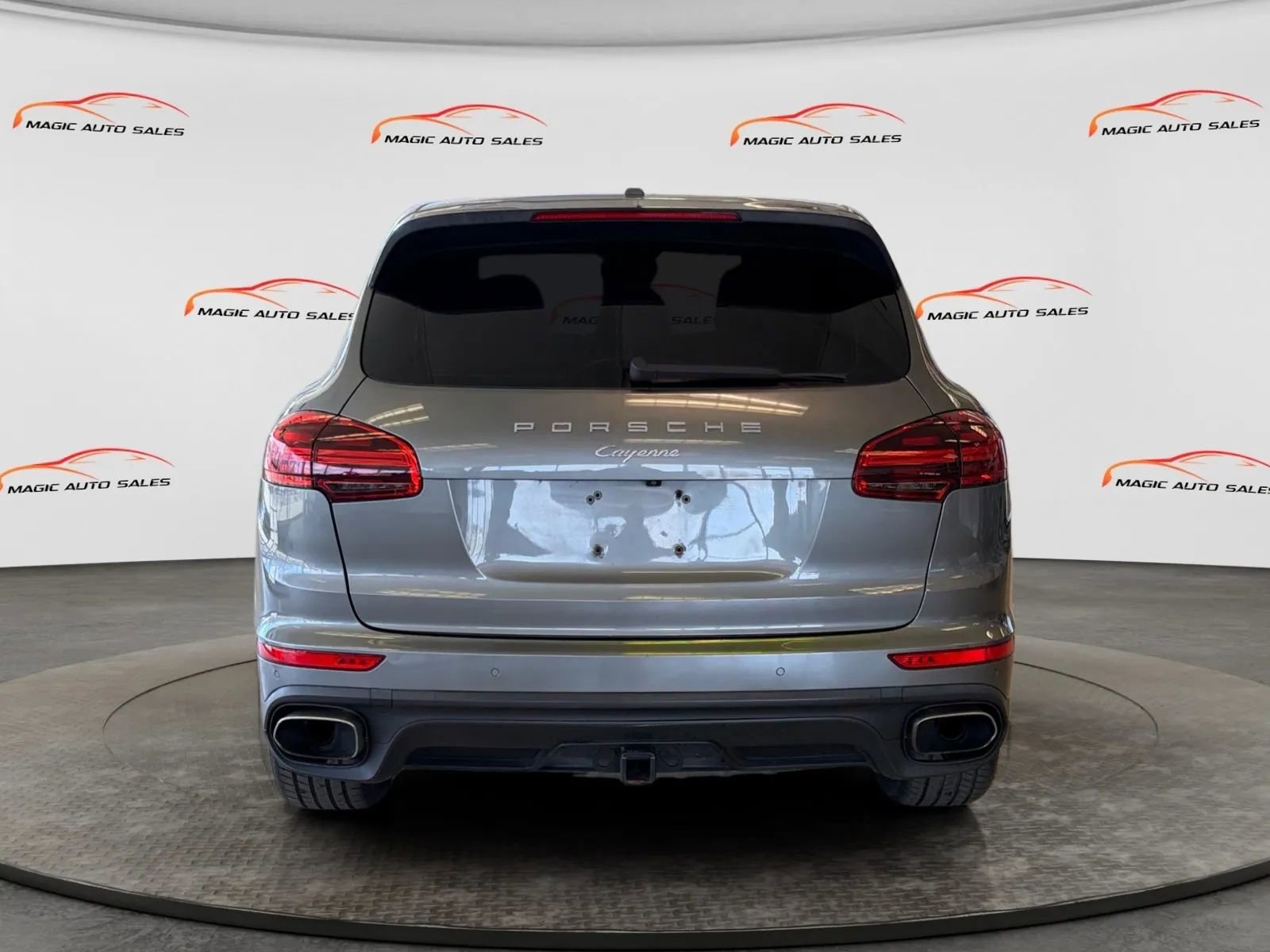 Used 2016 Porsche Cayenne w/ Premium Package Plus image 46
