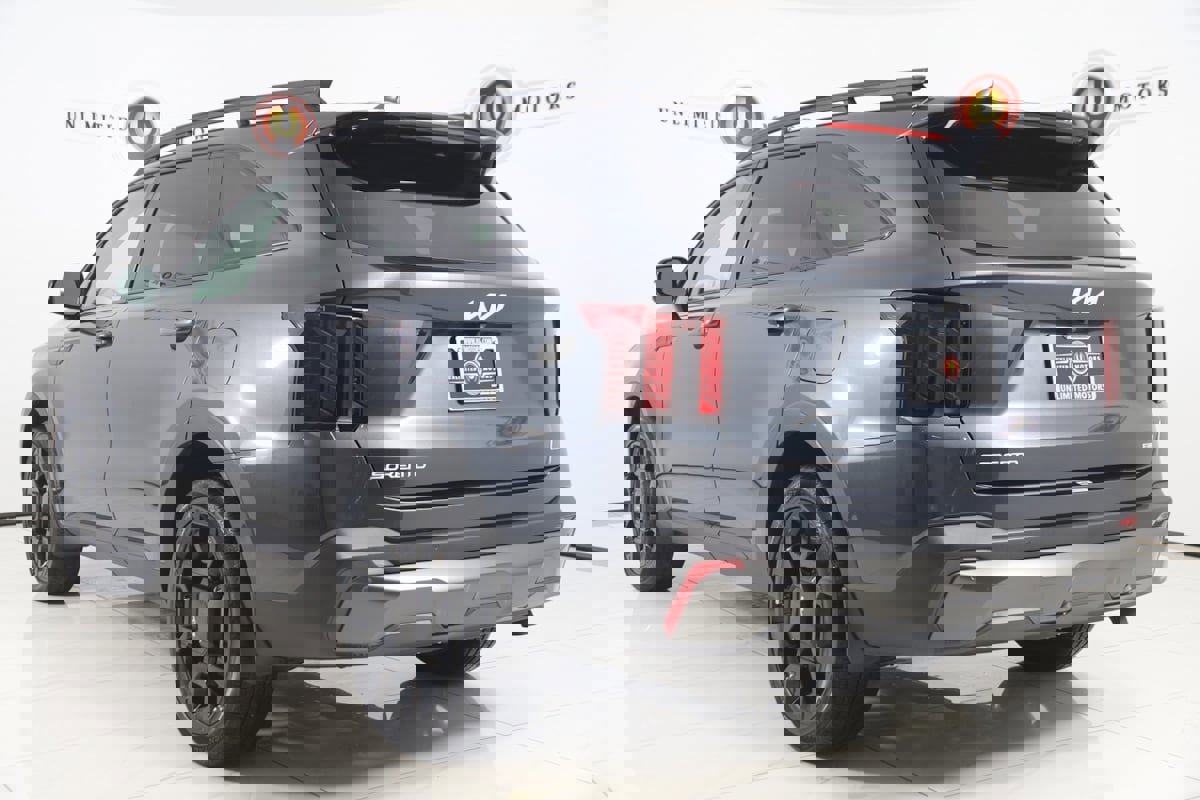 Used 2024 Kia Sorento X-Line EX image 4