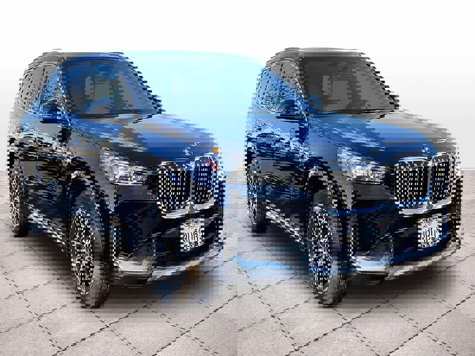 Used 2025 BMW X1 xDrive28i w/ Convenience Package image 2