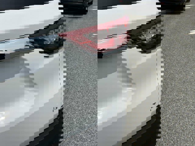 Used 2020 Chevrolet Traverse LT w/ Driver Confidence II Package image 7