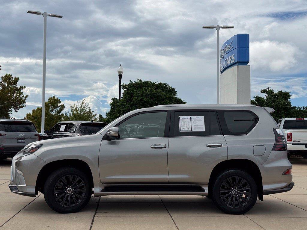 Used 2023 Lexus GX 460 Premium w/ Accessory Package AWD/4WD image 7