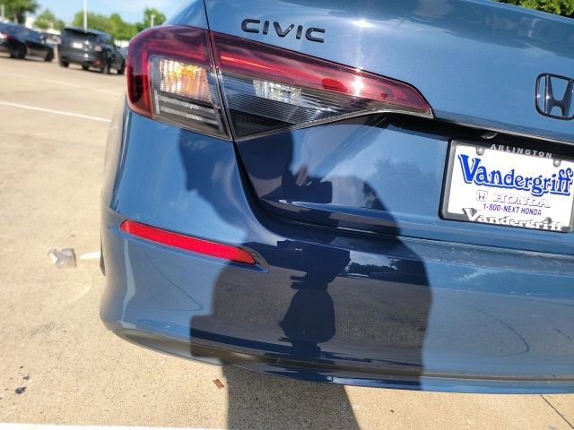 Used 2025 Honda Civic Sport image 6