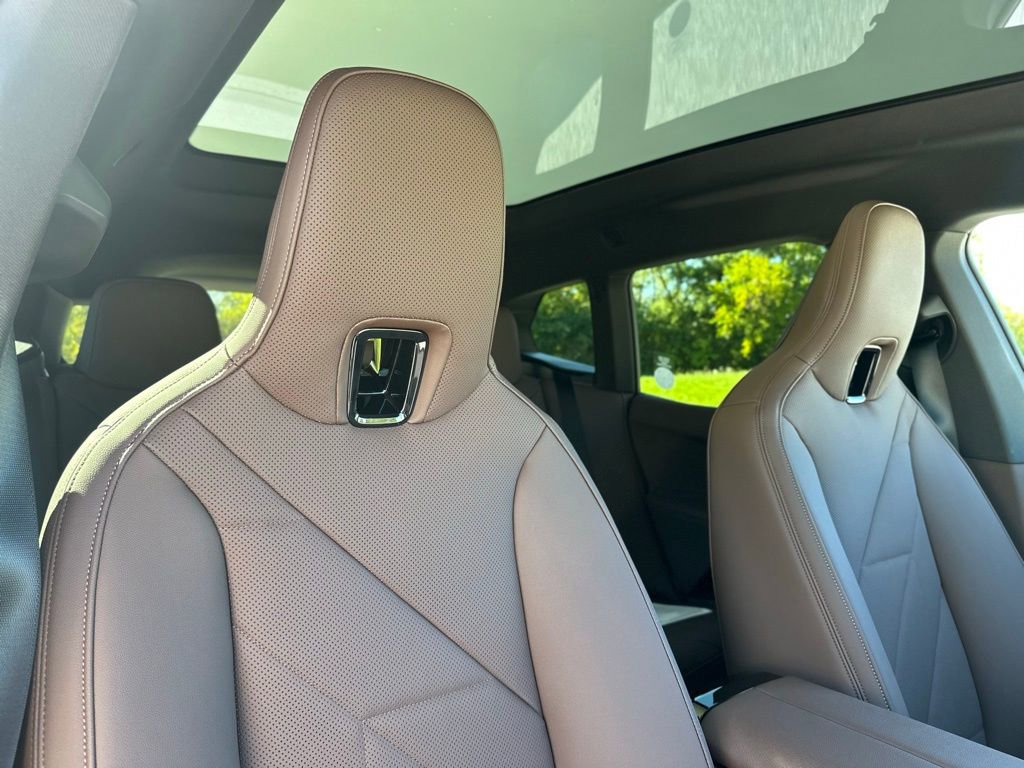 New 2026 BMW iX xDrive45 image 28