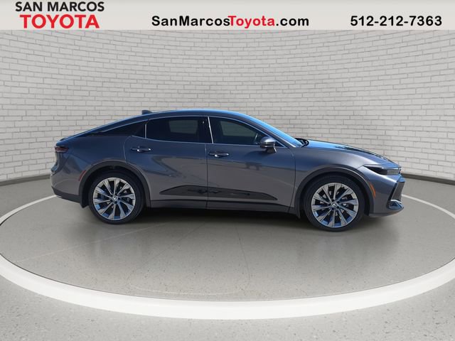 Used 2023 Toyota Crown Limited image 4