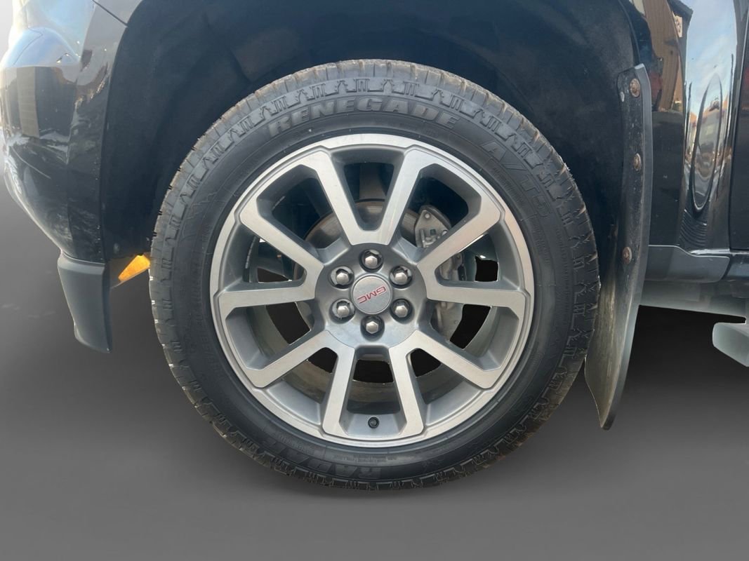 Used 2018 GMC Canyon Denali image 14