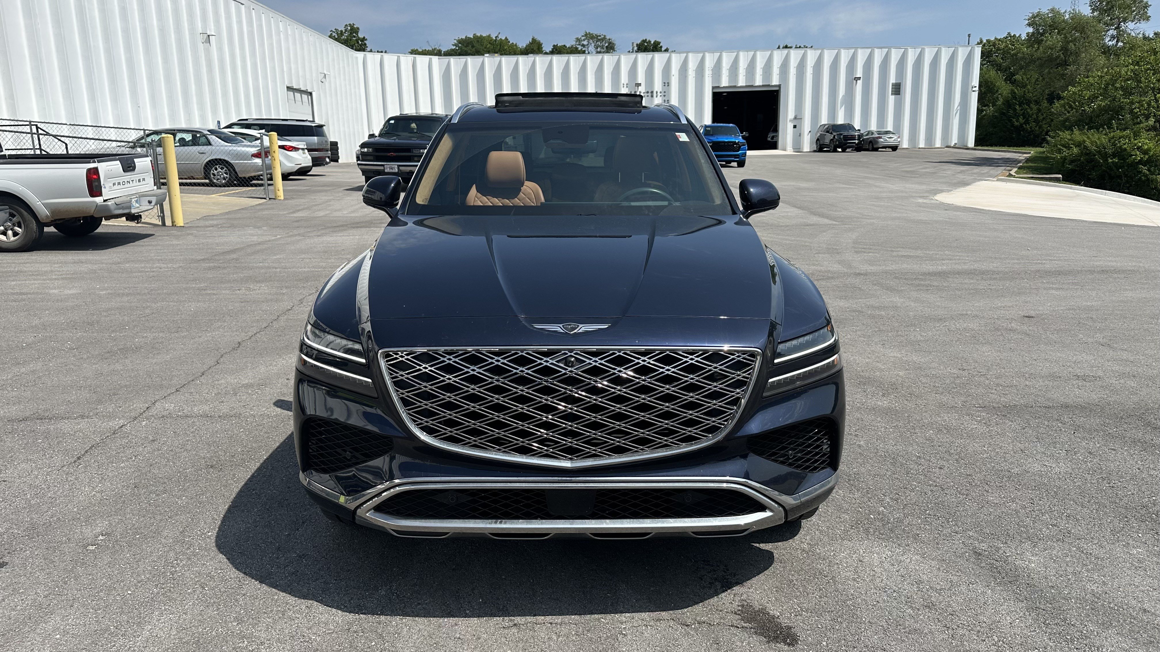 Used 2025 Genesis GV80 3.5T Prestige AWD/4WD image 3