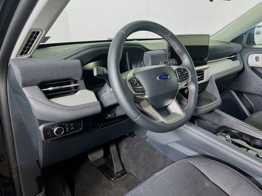 Used 2026 Ford Explorer Active image 12