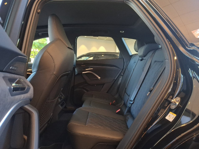 New 2026 Audi SQ5 Premium Plus AWD/4WD image 6