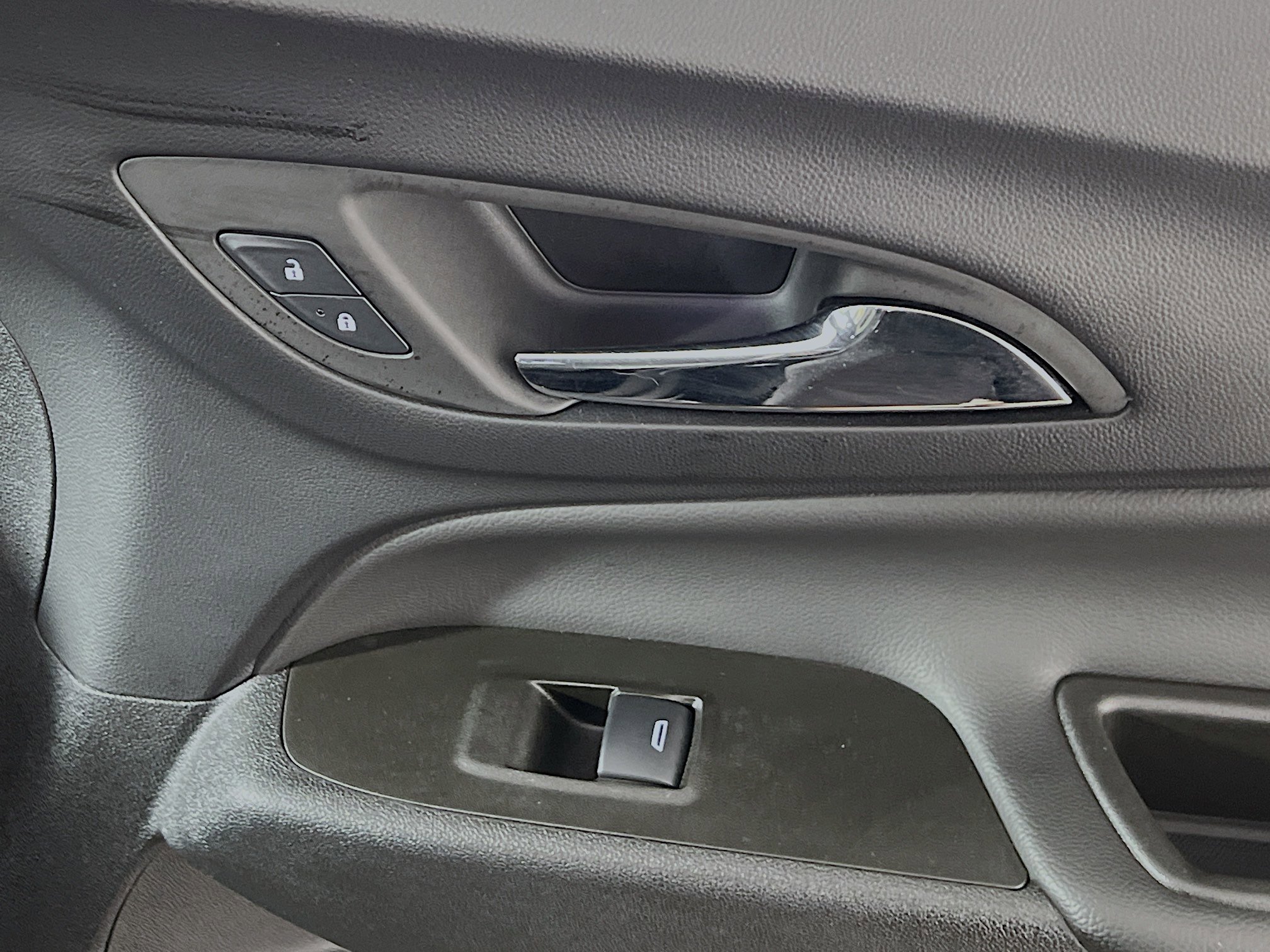 Used 2024 Chevrolet Equinox LT image 32