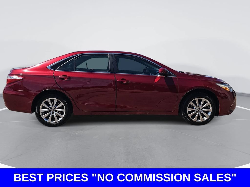 Used 2017 Toyota Camry XLE FWD image 2