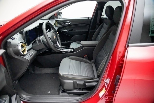 New 2026 Chevrolet Trax LT w/ Driver Confidence Package image 24
