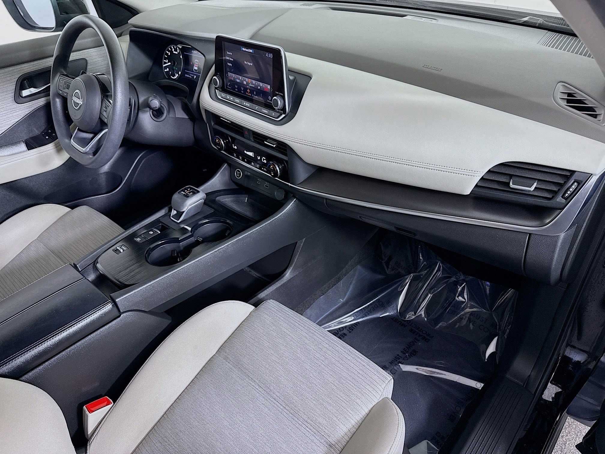 Used 2023 Nissan Rogue SV image 30