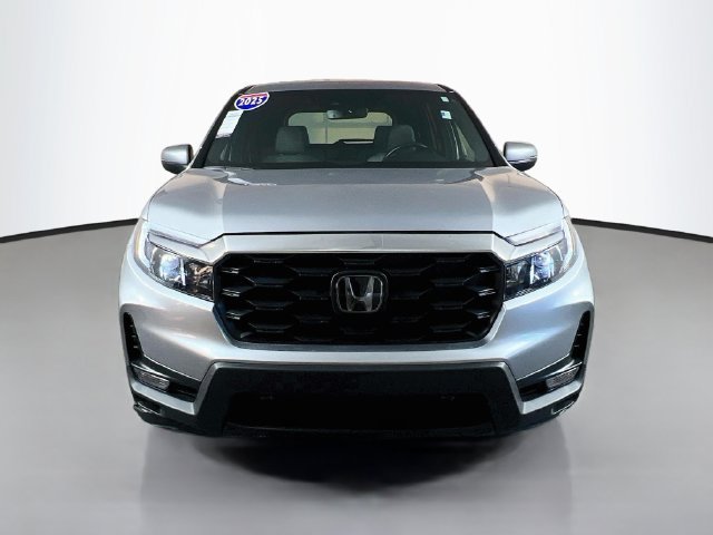Used 2025 Honda Passport EX-L image 3