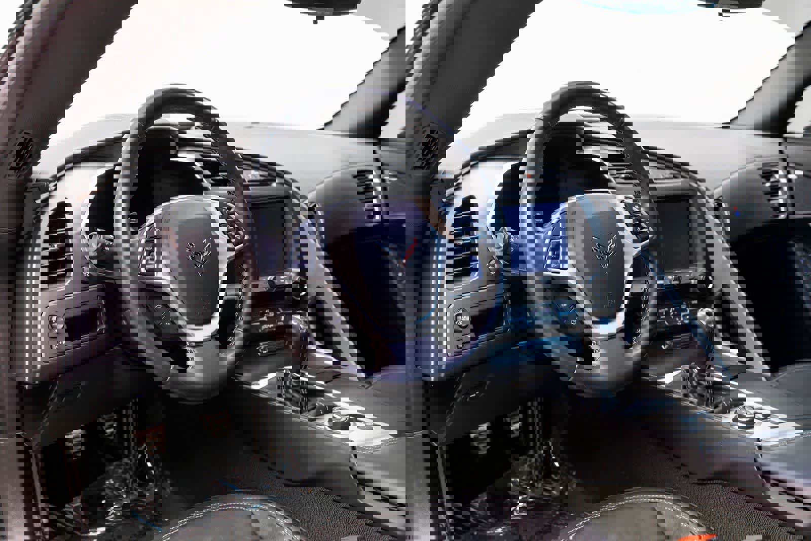 Used 2014 Chevrolet Corvette Stingray Coupe image 2