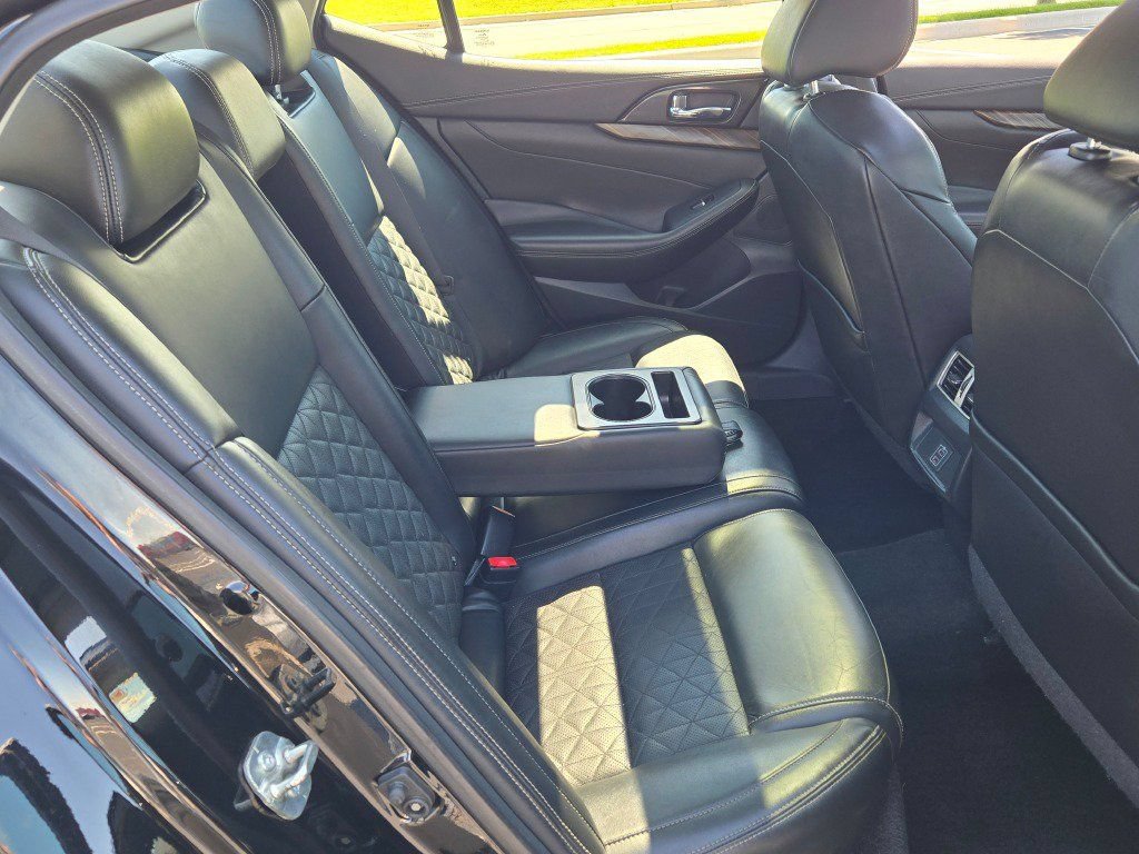 Used 2018 Nissan Maxima Platinum FWD image 10