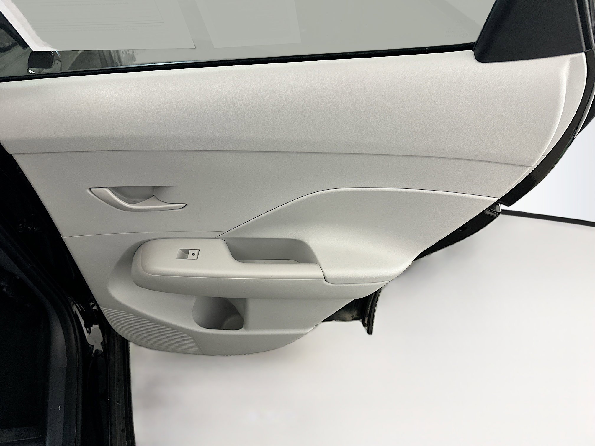 Used 2025 Hyundai Kona SEL image 30