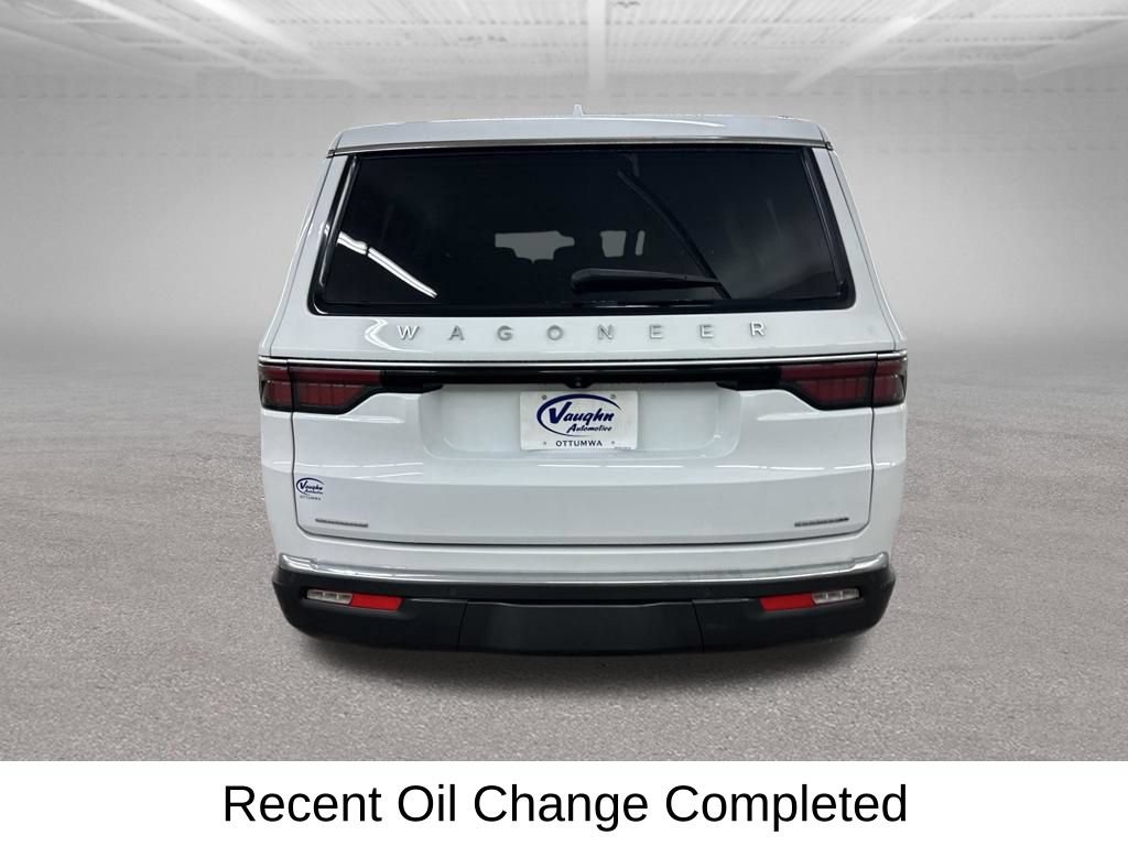 Used 2022 Jeep Wagoneer Series II AWD/4WD image 12