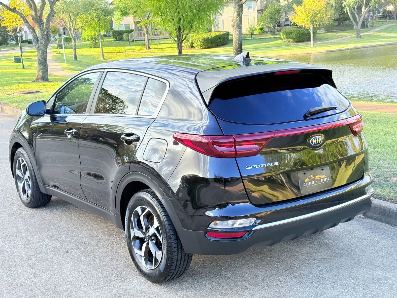 Used 2020 Kia Sportage LX image 3