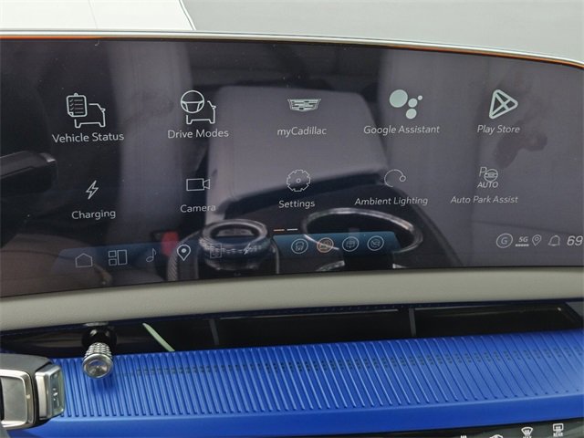 New 2026 Cadillac Optiq Luxury 1 image 25