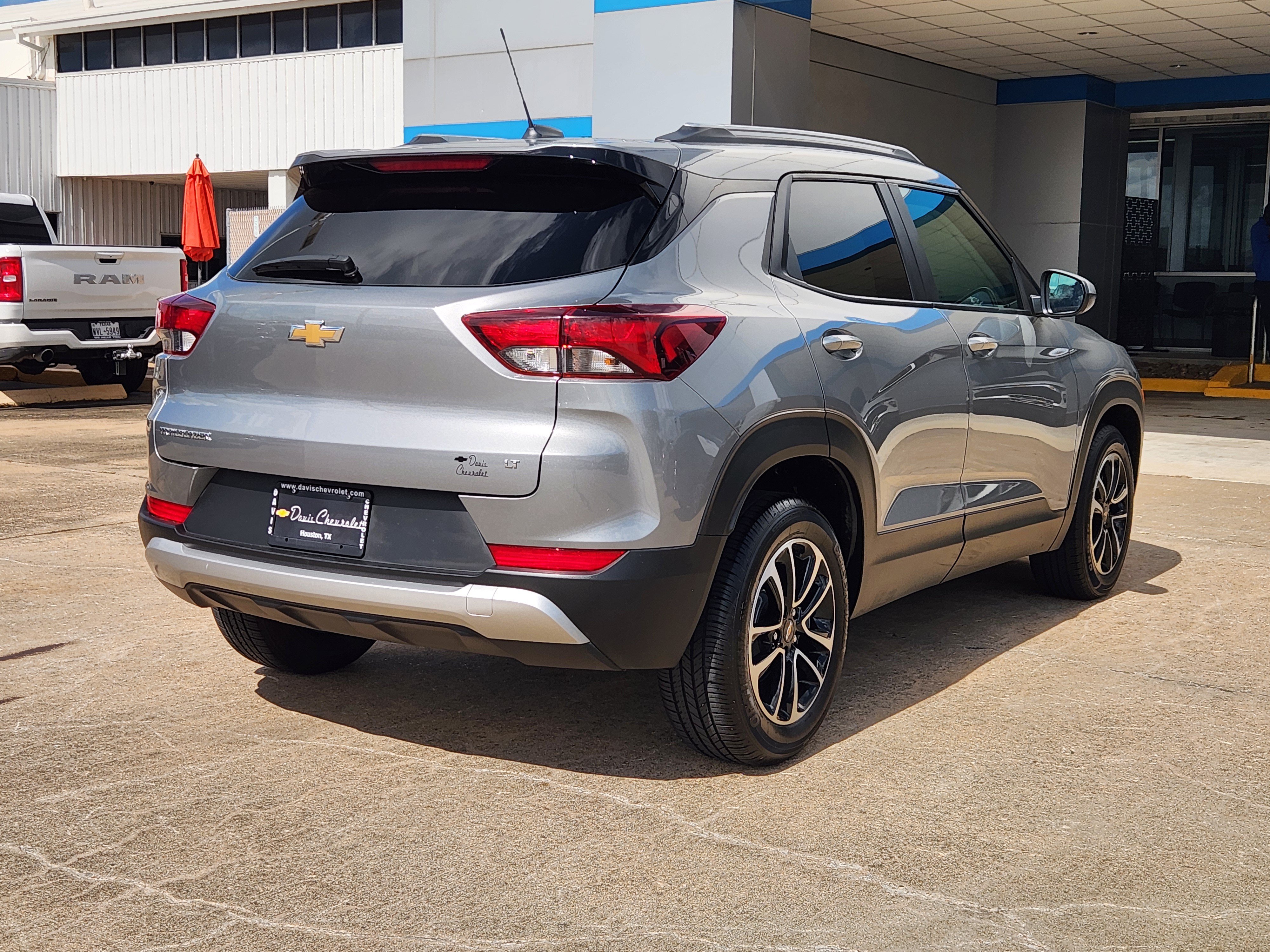 Used 2024 Chevrolet TrailBlazer LT FWD image 6