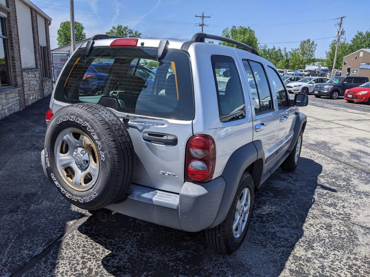 Used 2006 Jeep Liberty Sport AWD/4WD image 3