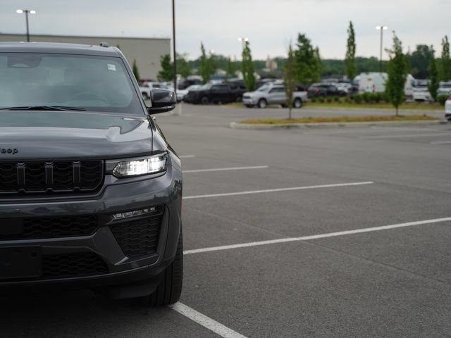 New 2026 Jeep Grand Cherokee L Limited w/ Limited Altitude Package AWD/4WD image 41