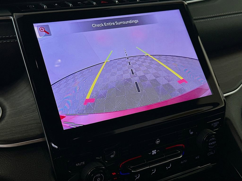 Certified 2025 Jeep Grand Cherokee Limited image 23