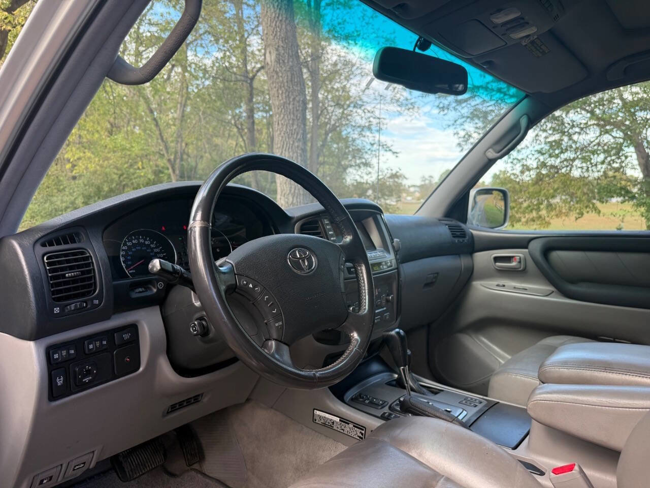 Used 2006 Toyota Land Cruiser image 37