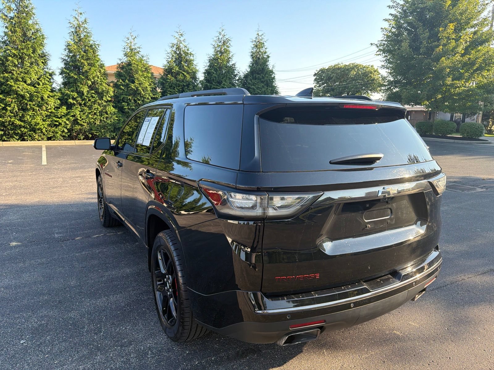 Used 2019 Chevrolet Traverse Premier w/ Redline Edition FWD image 3