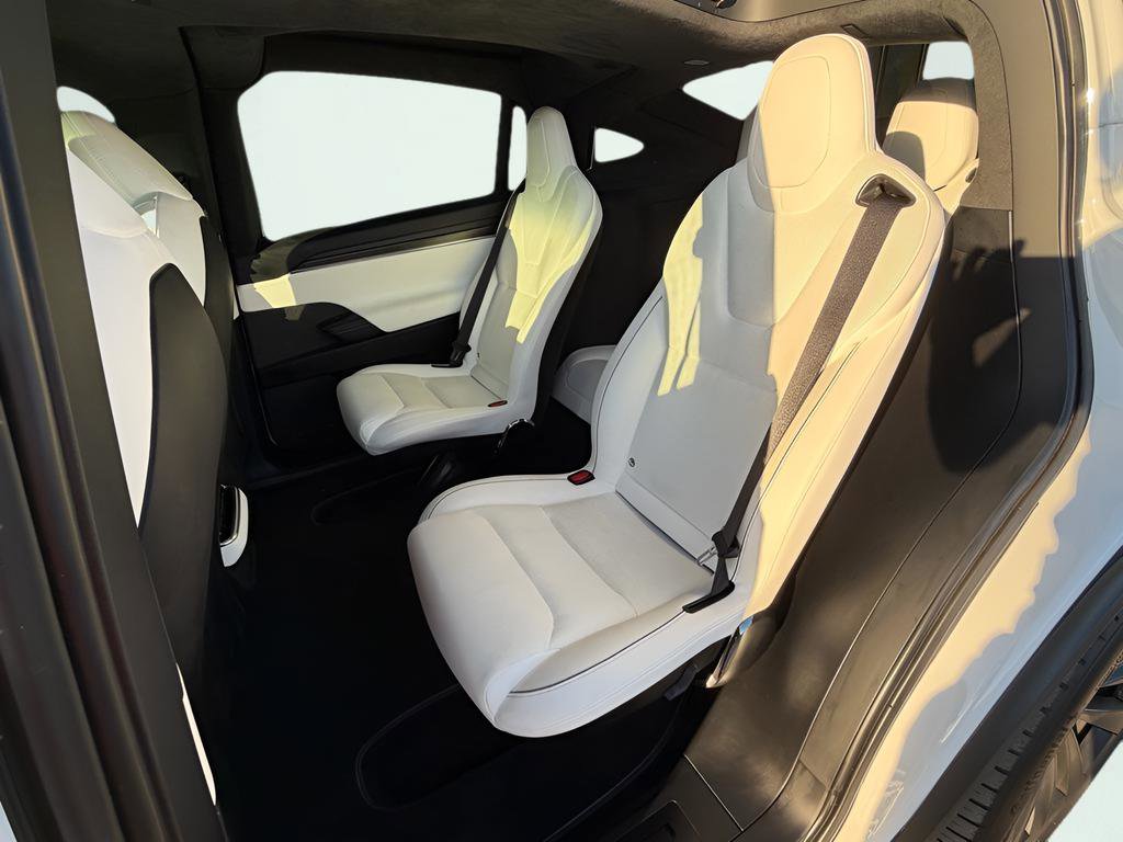 Used 2023 Tesla Model X Plaid image 23