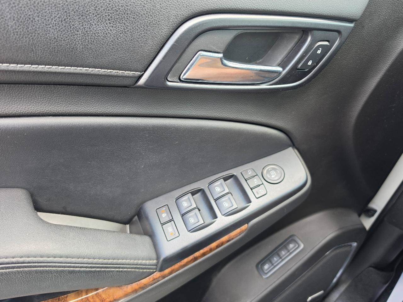 Used 2015 Chevrolet Tahoe LTZ AWD/4WD image 18