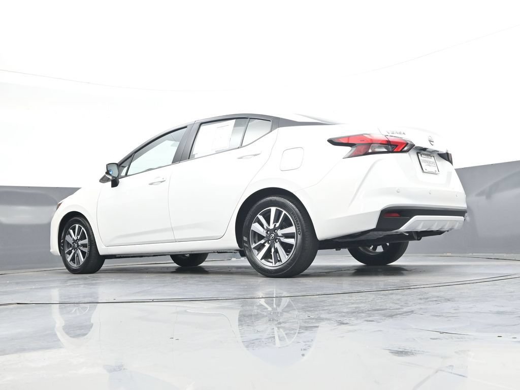 Used 2025 Nissan Versa SV FWD image 33
